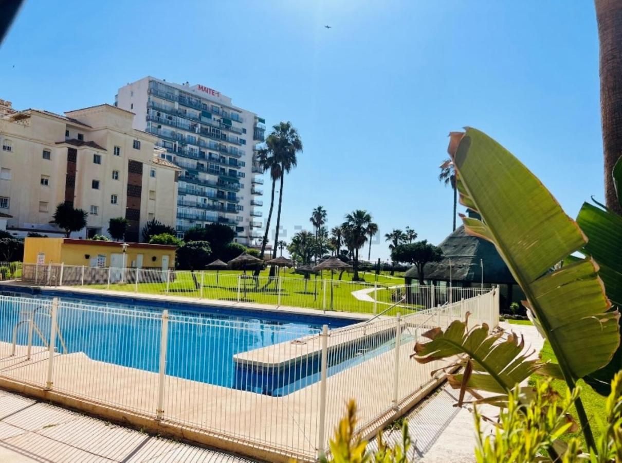 Precioso Estudio Frente Al Mar Con Piscina Benalmádena Exterior foto