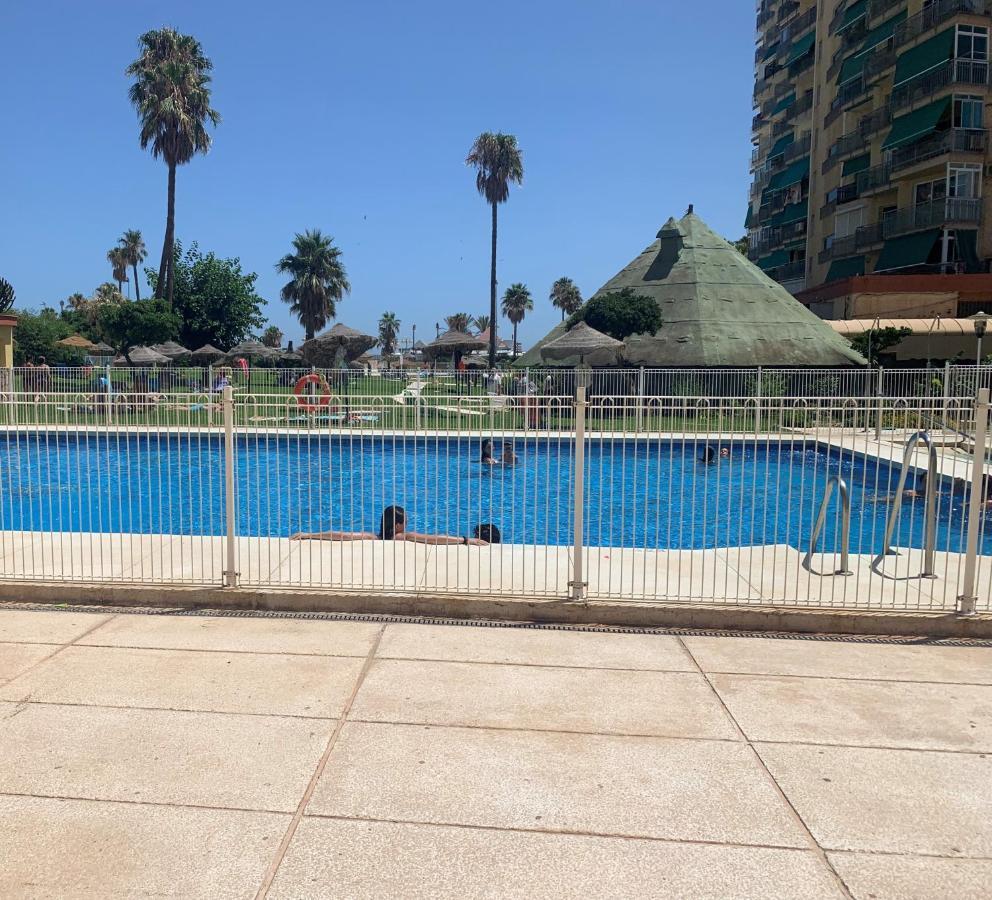 Precioso Estudio Frente Al Mar Con Piscina Benalmádena Exterior foto